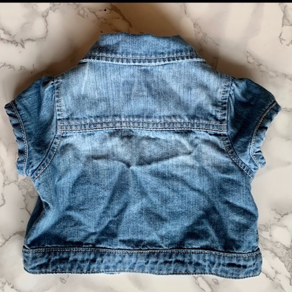 🔥HOST PICK!🔥 Gap Jeans Baby Jean Jacket 6-12 months - Picture 6 of 7